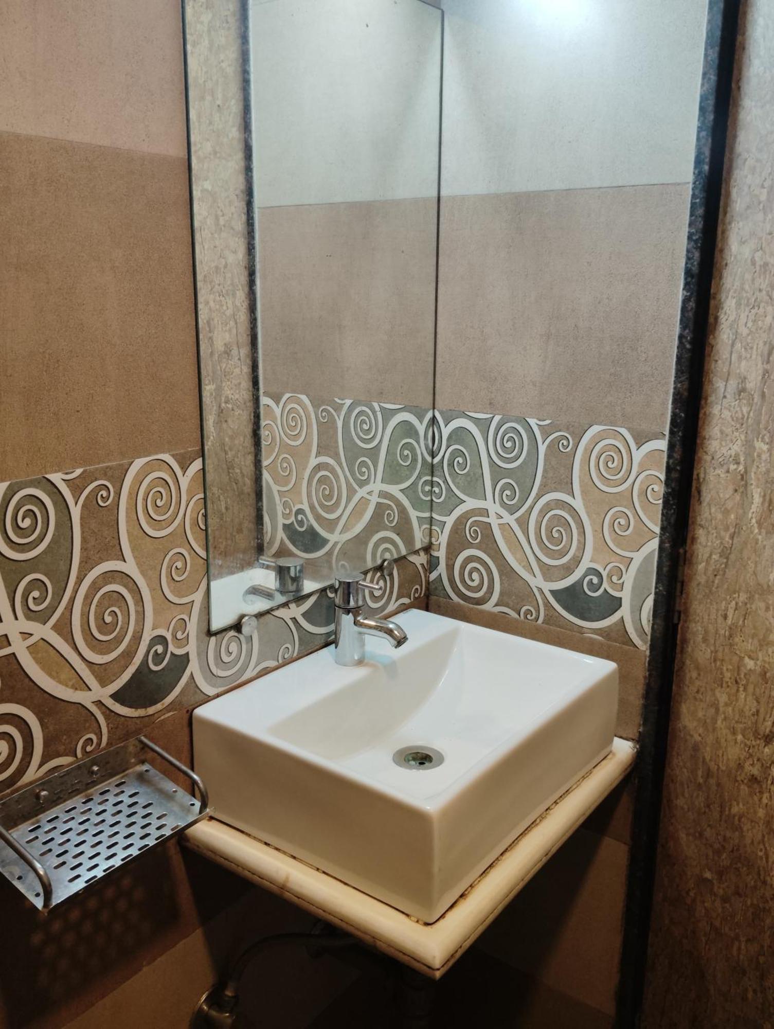 Hotel Crystal Park Near Nesco Exhibition Center Mumbai Bagian luar foto